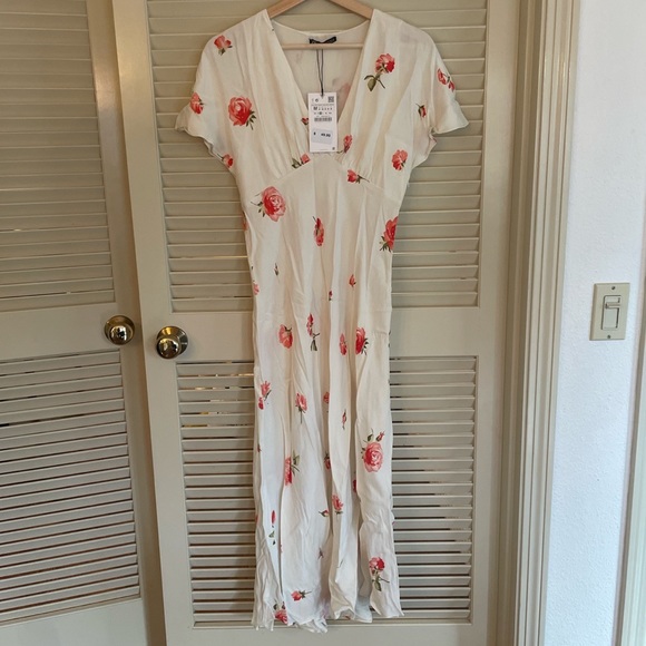 ZARA MAXI SUNDRESS 🌹- NWT - Picture 1 of 4